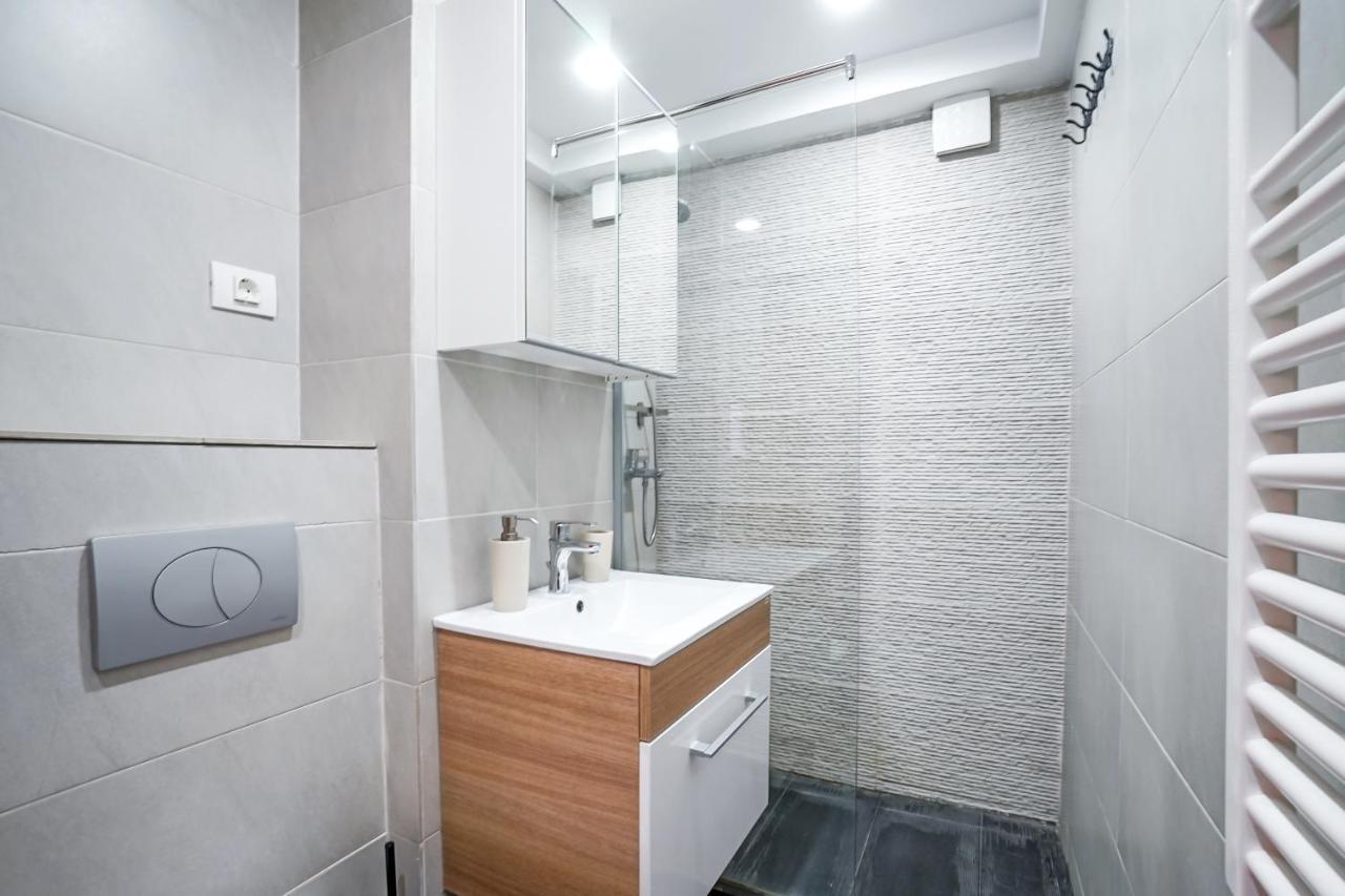 Central Studio - Pta. Alba Iulia - Metrou Bucarest