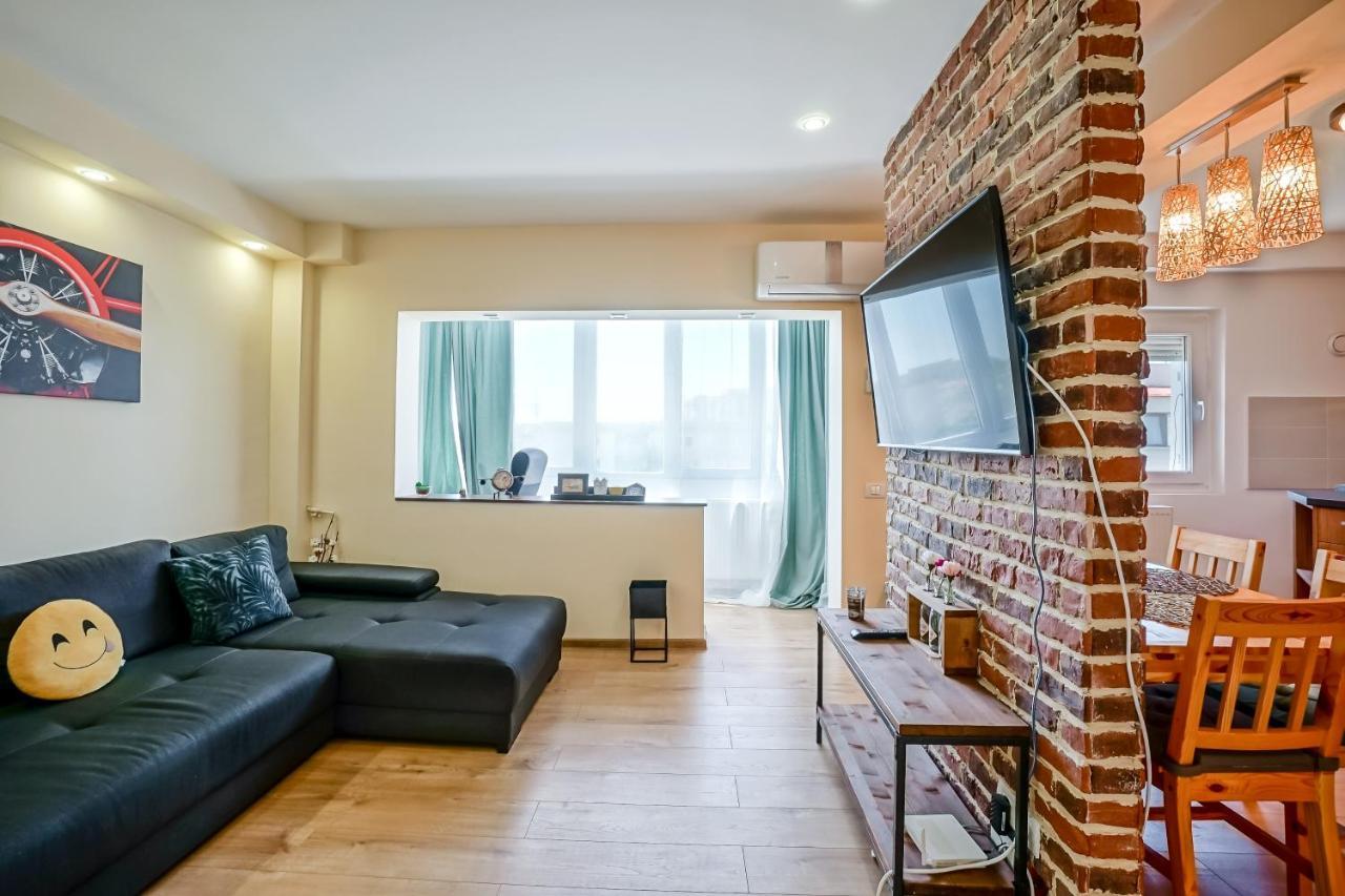 Central Studio - Pta. Alba Iulia - Metrou * Bucarest